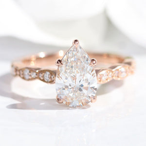 Lyra's Spark | 2CT Classic Pear Diamond Bridal Set 2pcs.