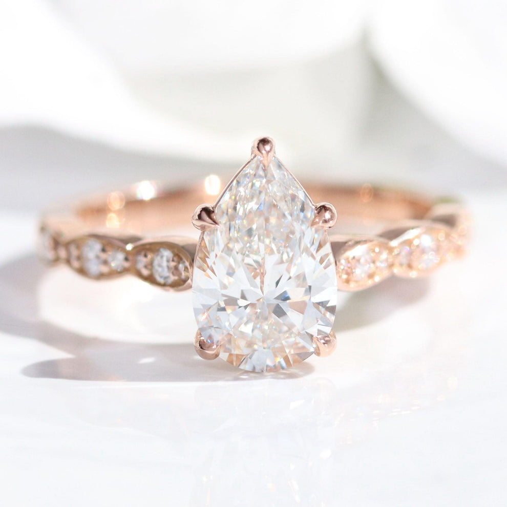 Lyra's Spark | 2CT Classic Pear Diamond Bridal Set 2pcs.