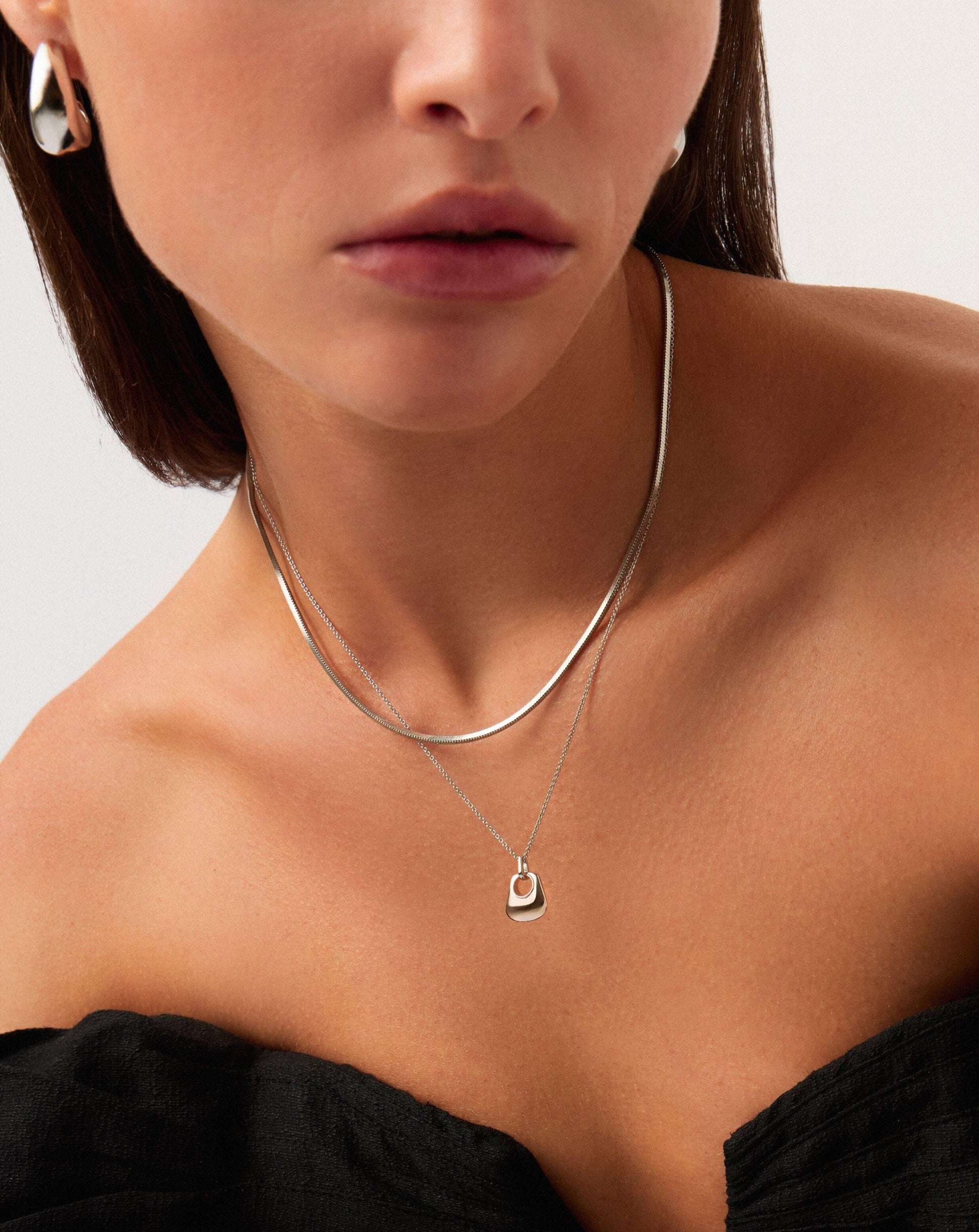 Stylist Short Square Snake Chain Necklace In Sterling Silver.