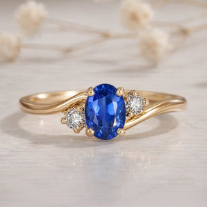 Luna's Curve | Blue Sapphire Vintage Engagement Ring.