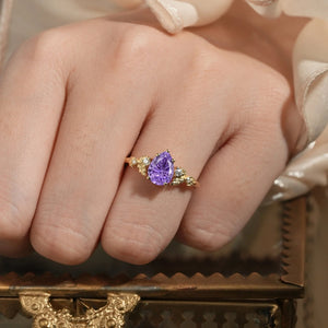 Daisy Promise｜Pear Shaped Purple Sapphire Engagement Ring.