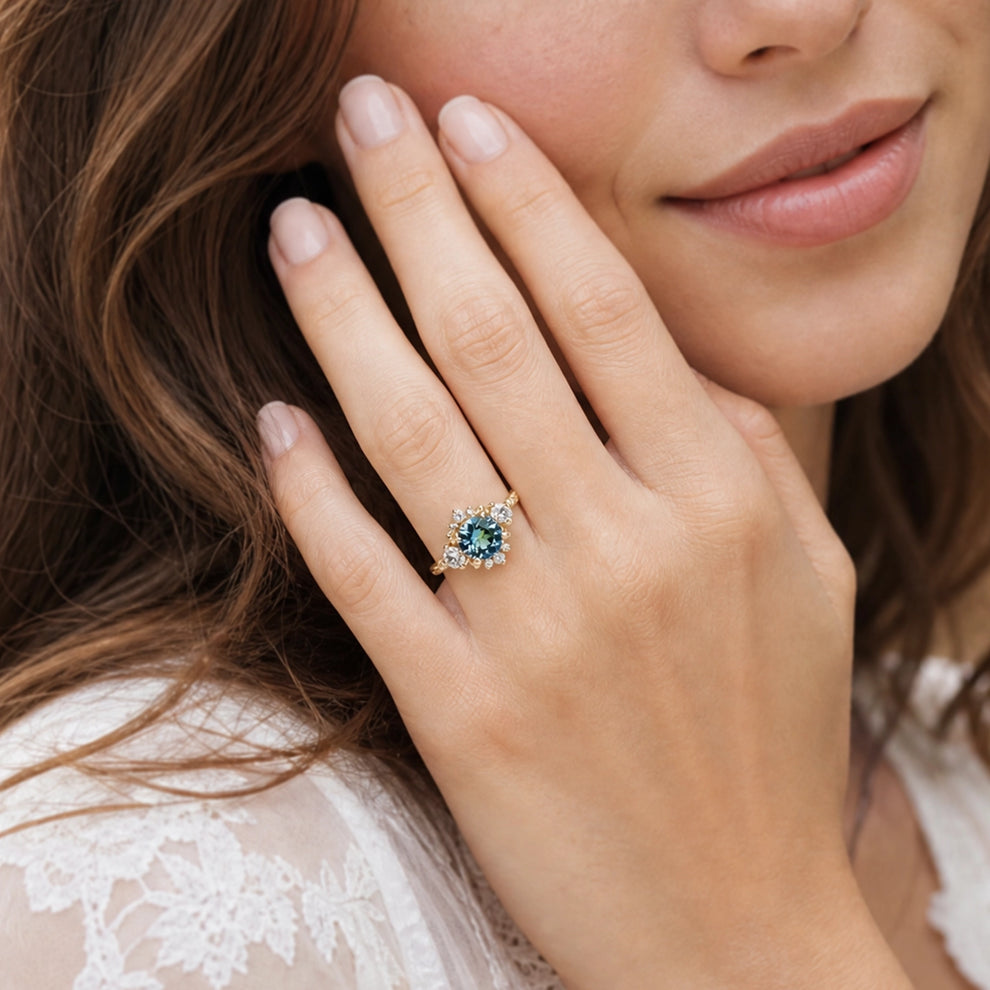 Stella’s Halo | Round Blue Sapphire Engagement Ring