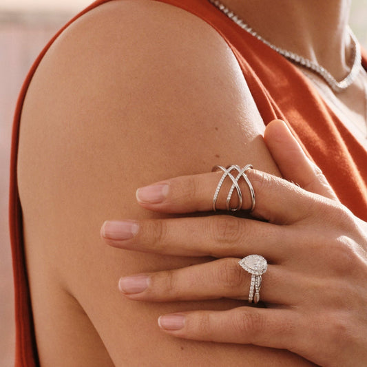 Eternal Elegance Oval-Cut Ring - Stellaradorn