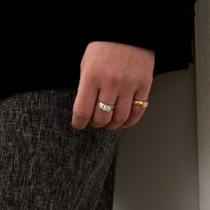 Minimalist Gold Princess-cut Solitaire Silver Moissanite Ring-Unisex