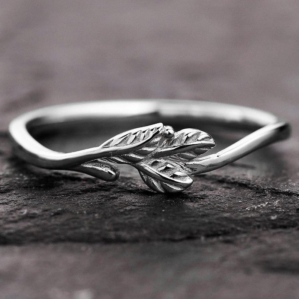 The Minimalist Pair – Classic & Leaf Designs in Polished Wedding Bands.
